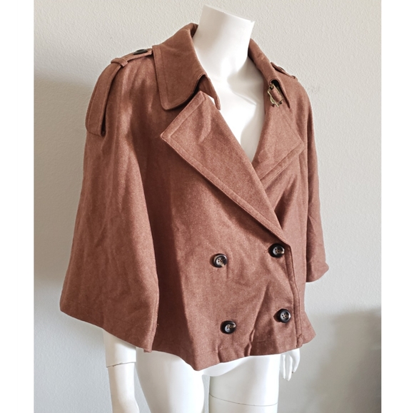 Maddy...k Wool Poncho - Picture 2 of 9